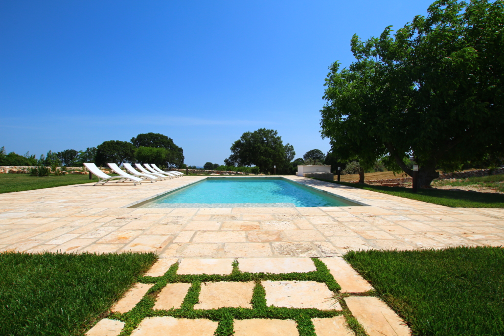vita dorata beb con piscina vita dorata beb con piscina